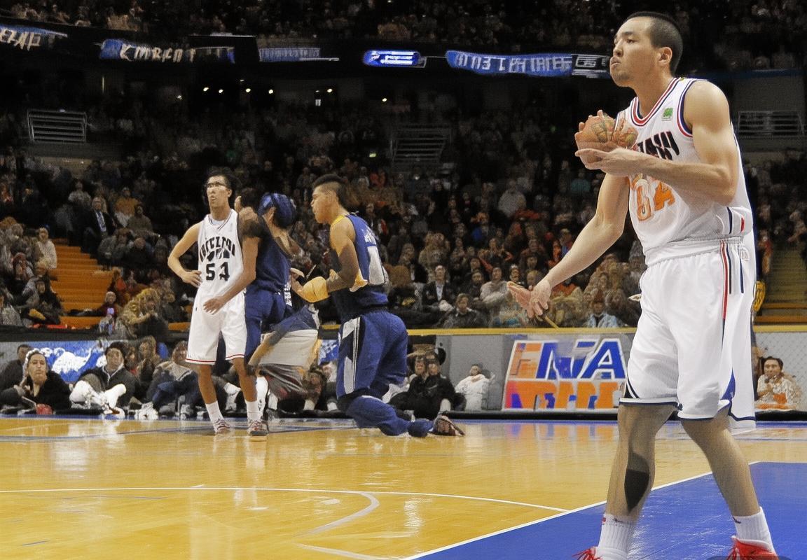 公牛对决尼克斯：NBA季后赛经典对决解析