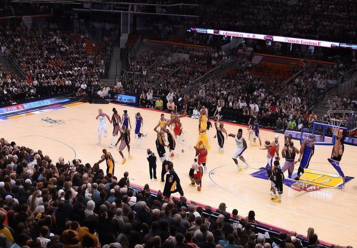 NBA季前赛：快船湖人巅峰对决，巨星闪耀新征程